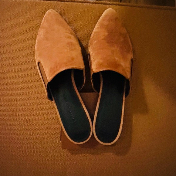 Jenni Kayne Chic Minimalist Camel Suede Mule Flats Made in Italy Retail$395 - Picture 2 of 5